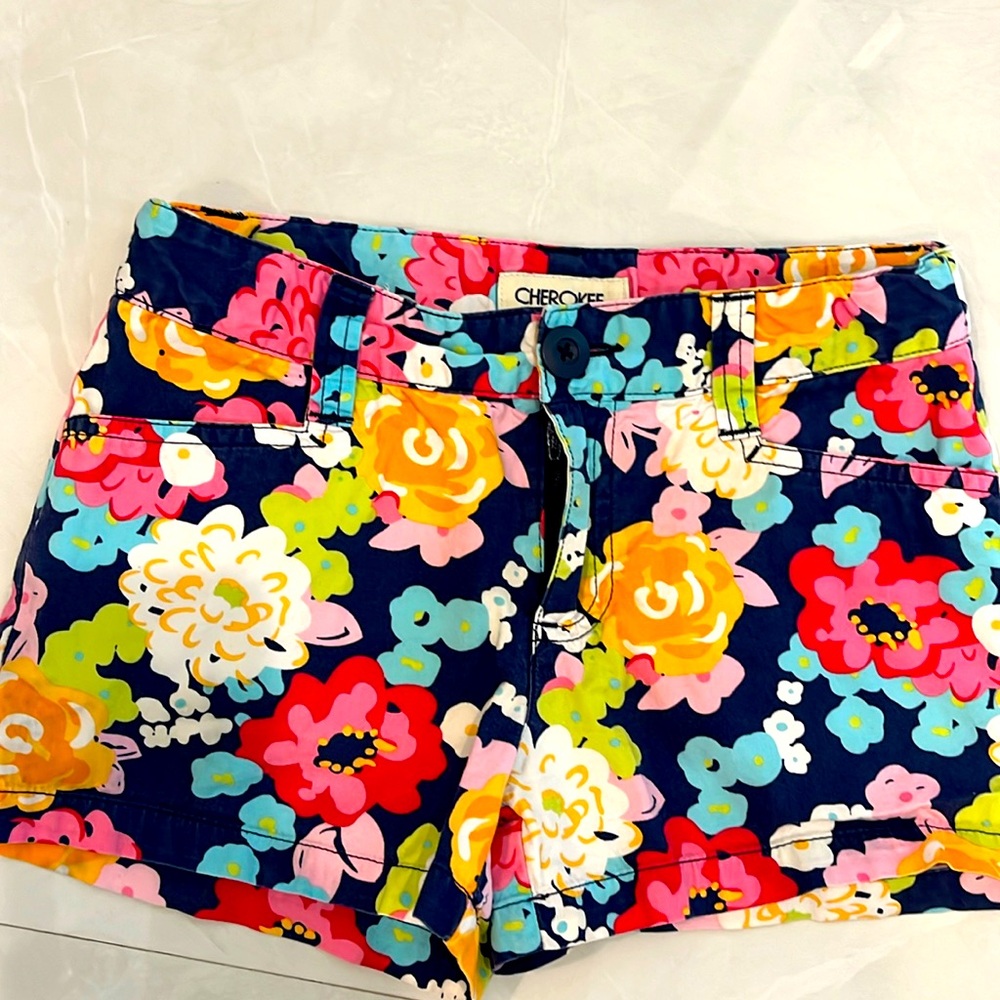 Girls floral shorts